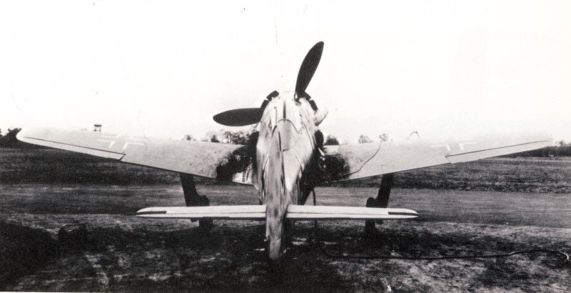 Fw 190 V21, first form of the cowling. Source: www.flugzeugforum.de/threads/71749-Focke-Wulf-FW190-Prototypen-V20-und-V21 and following folgende