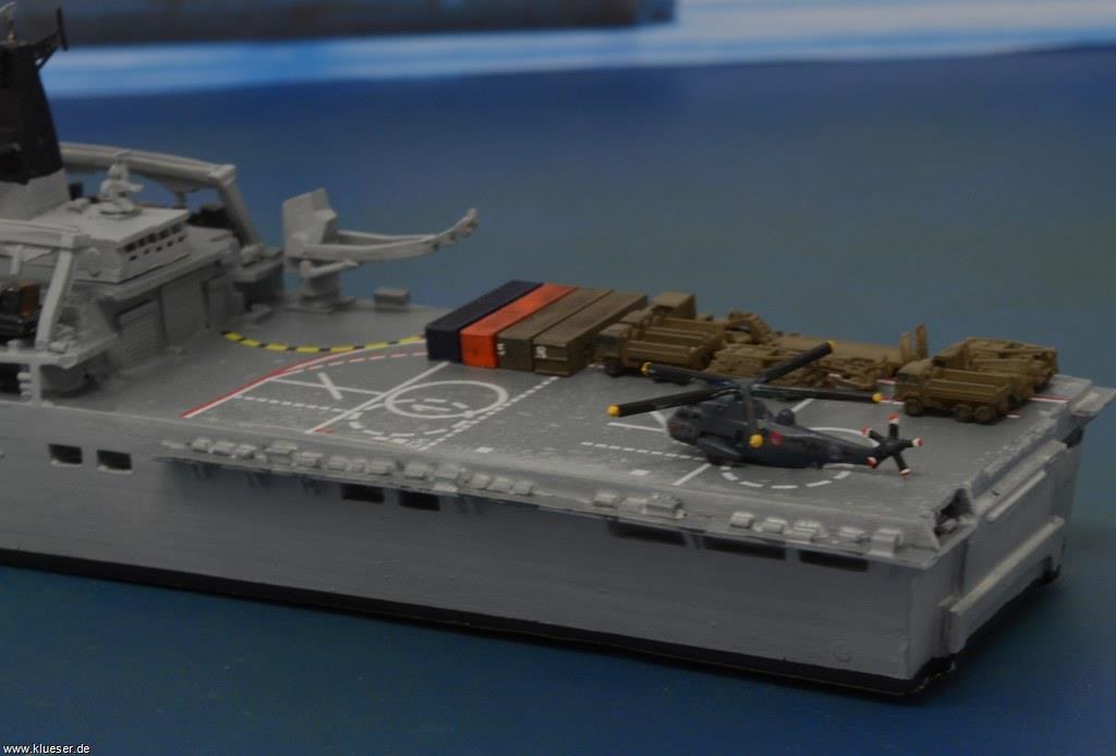 HMS Albion L14 LPD, Sea King HAS 1/700, US Support Set 1/700