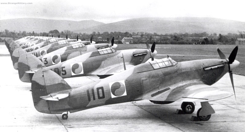Irish Hurricanes, with the  105 on the second position. Source: www.britmodeller.com/forums/index.php?/topic/59280-hawker-hurricane-in-irish-army-air-corps/ und www.strangemilitary.com/content/item/109009.html. 
