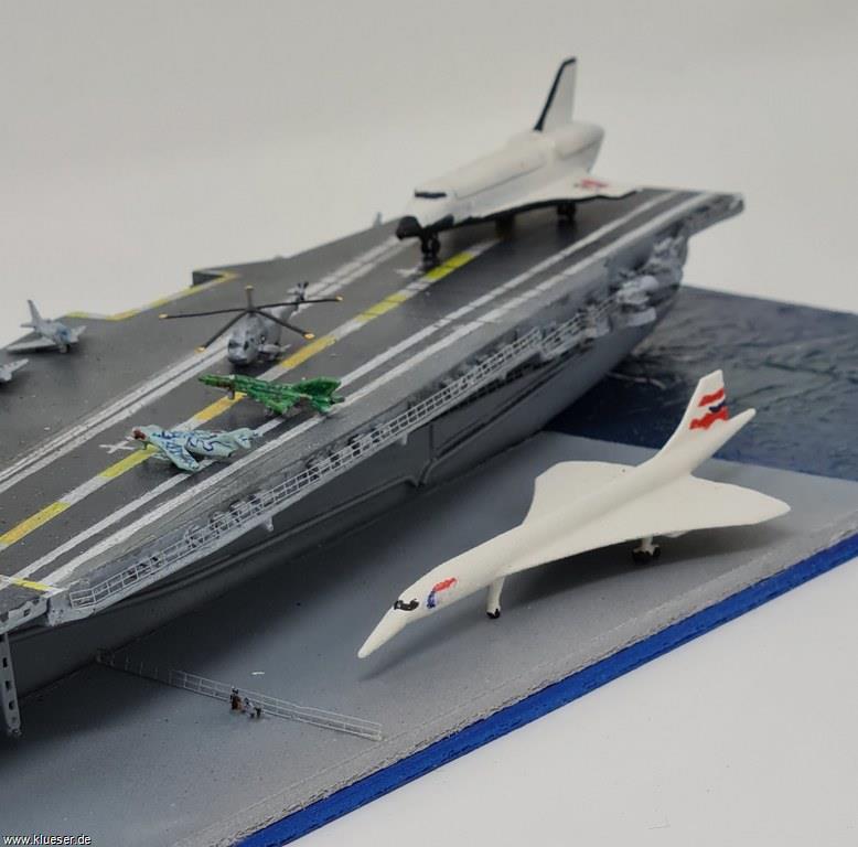 Concorde 1/700, Space Shuttle Endeavor, USS Intrepid CV-11 w/ angle deck 1972, MiG17 Fresco 1/700, MiG21 Fishbed x8 1/700