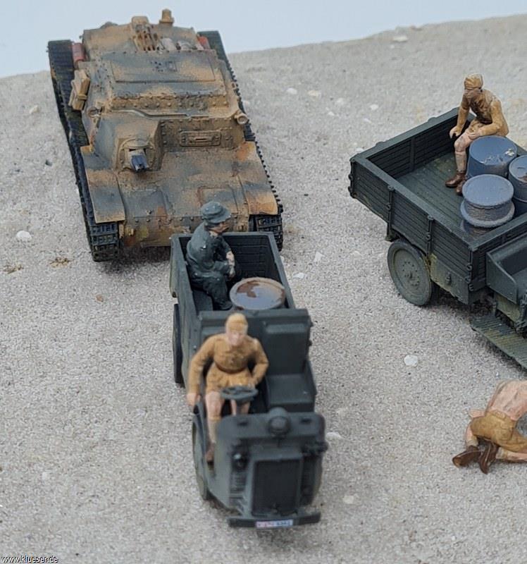 Autocarretta OM58 Mod 35  (OM35), Carro Armato M13/40 TOOLS TANK, Italian Tankmen, Artillery Crew