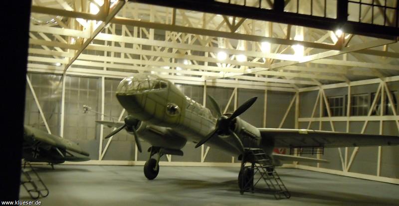 Hangar, Junkers Ju 88 V5 Glasveranda