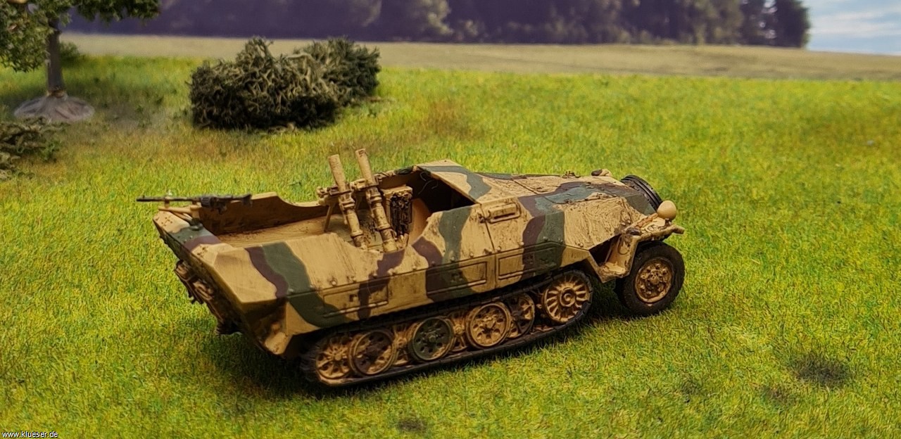 Sd.Kfz. 251 mit 12cm Zwillings-Granatwerfer 42